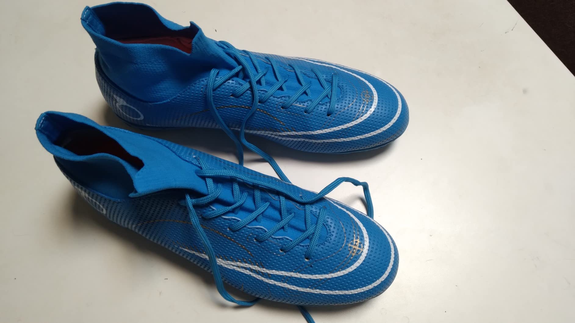 Soccer boots TPU upper material construction detail