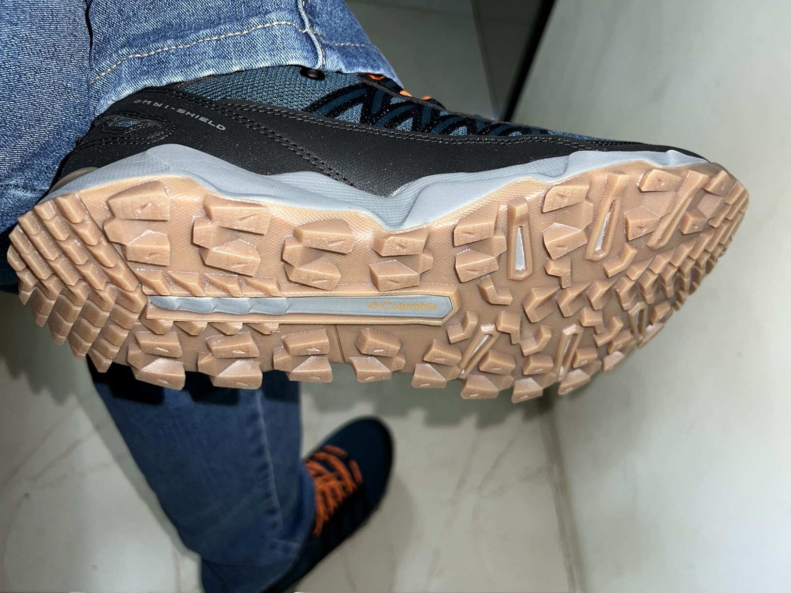Columbia Flow Fremont multiple colorway options showing versatility of design