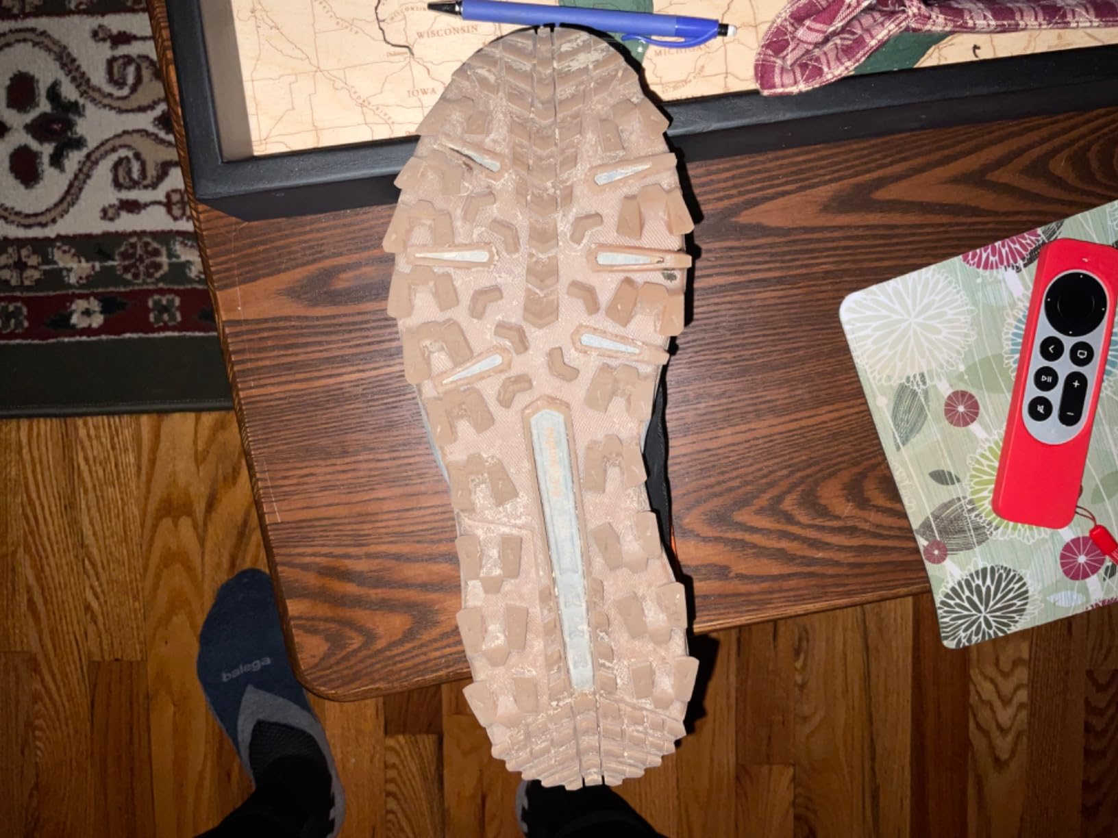 Columbia Flow Fremont OMNI-GRIP outsole showing deep lug pattern for multi-terrain traction