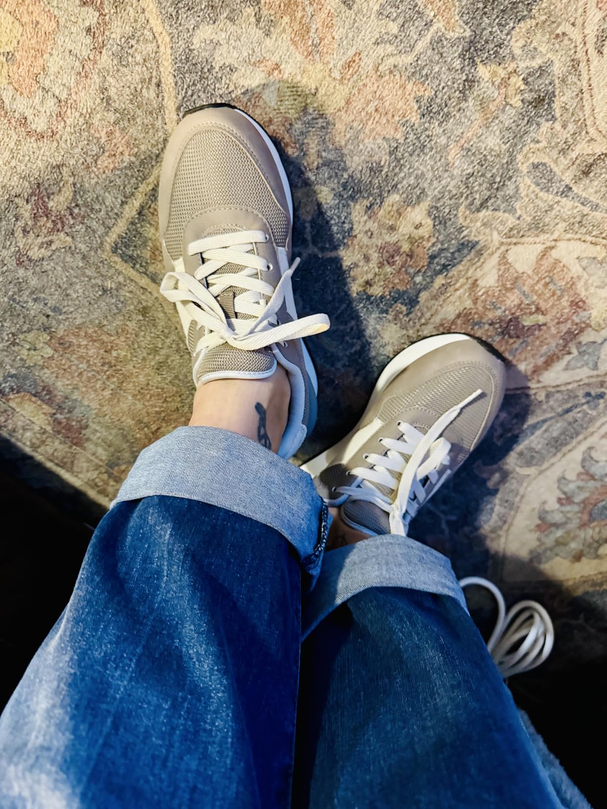 DREAM PAIRS sneakers worn styling example