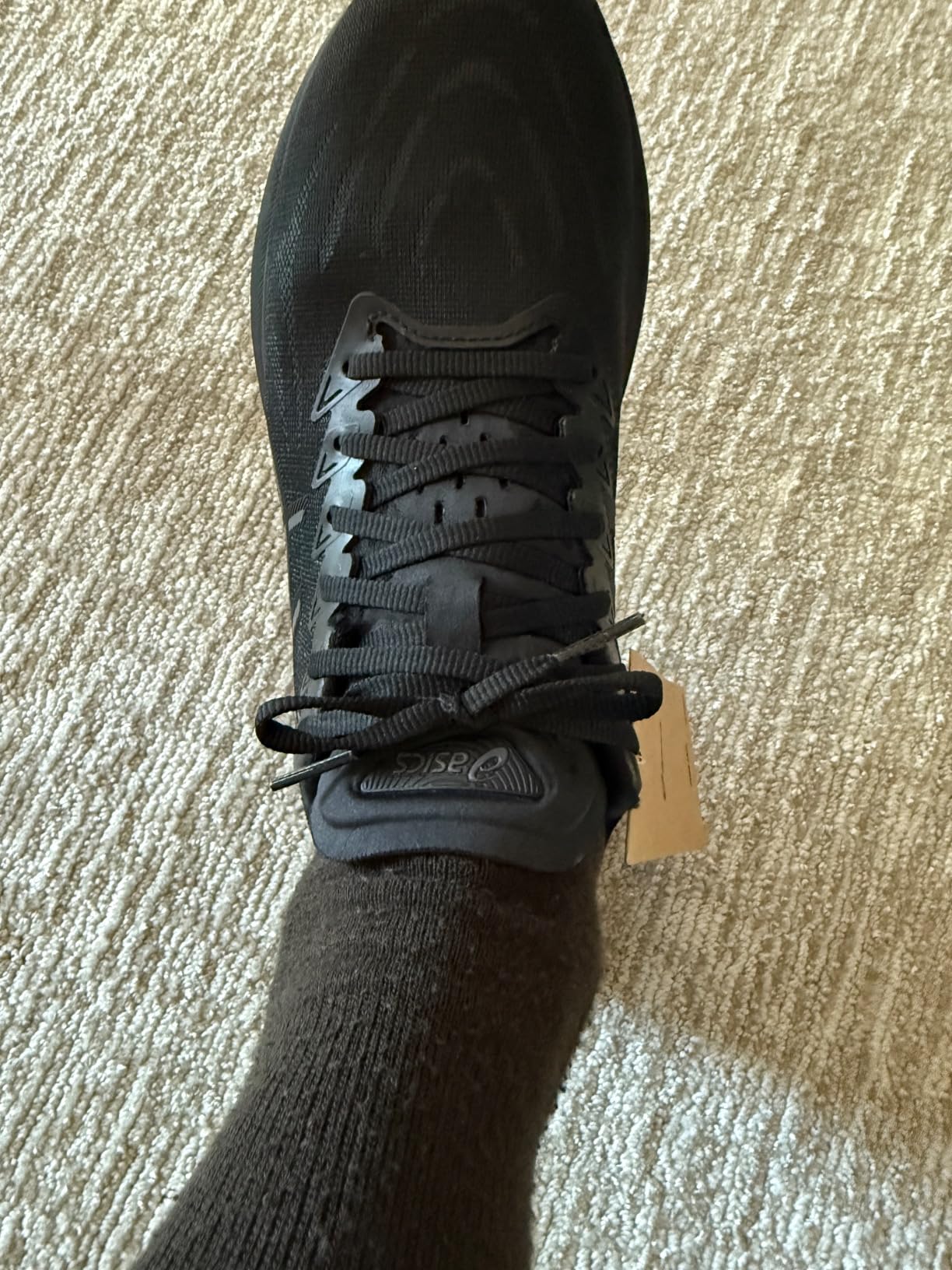 ASICS GT-2000 13 lacing system showing short laces issue