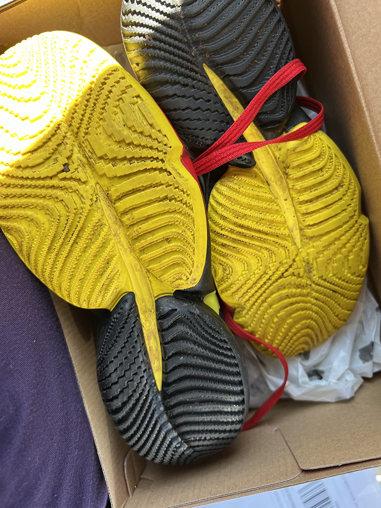 Test giày adidas Don Mitchell 4 trong điều kiện thực tế