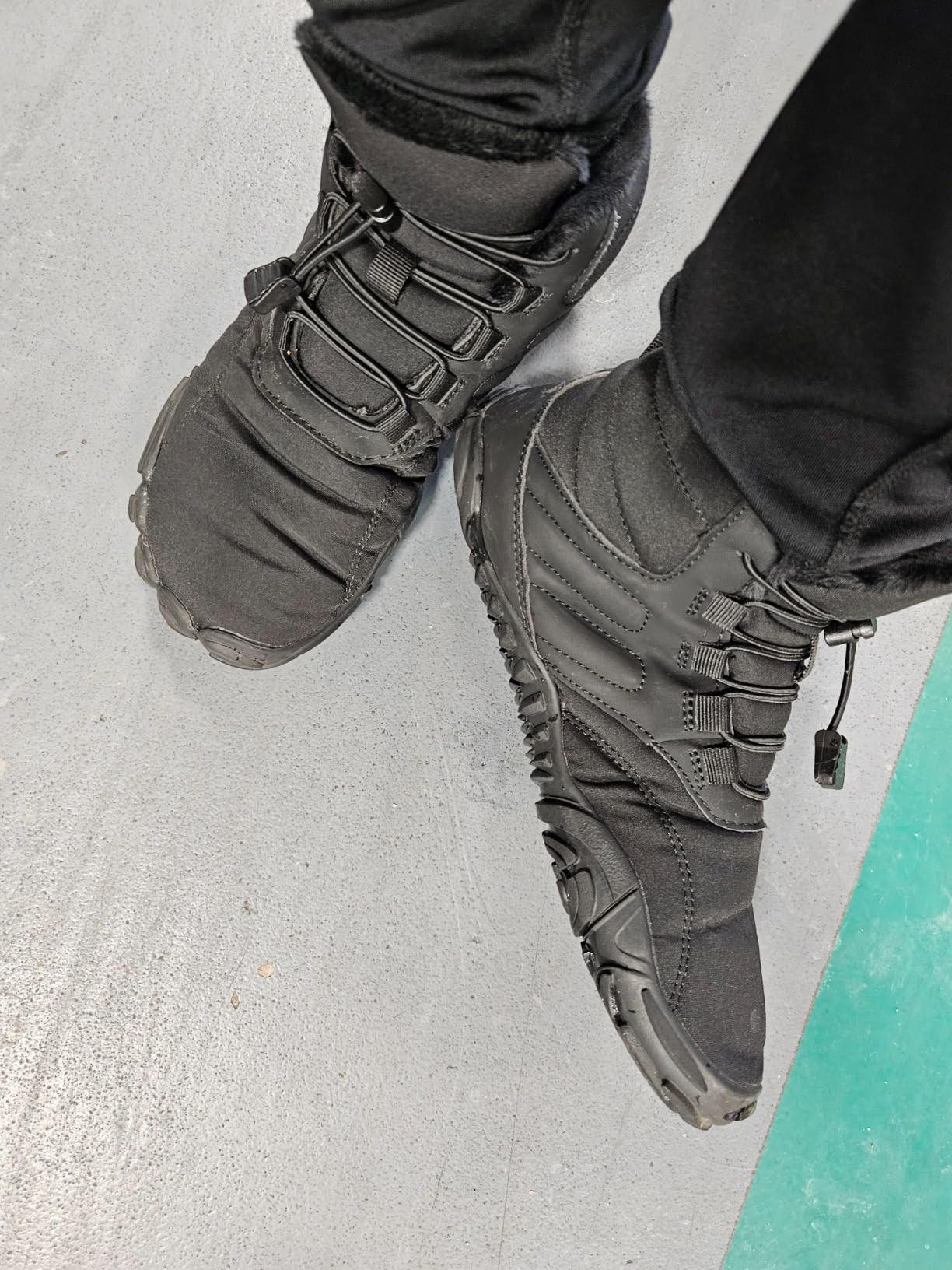 Water resistance test on Winter Hike Barefoot Boots