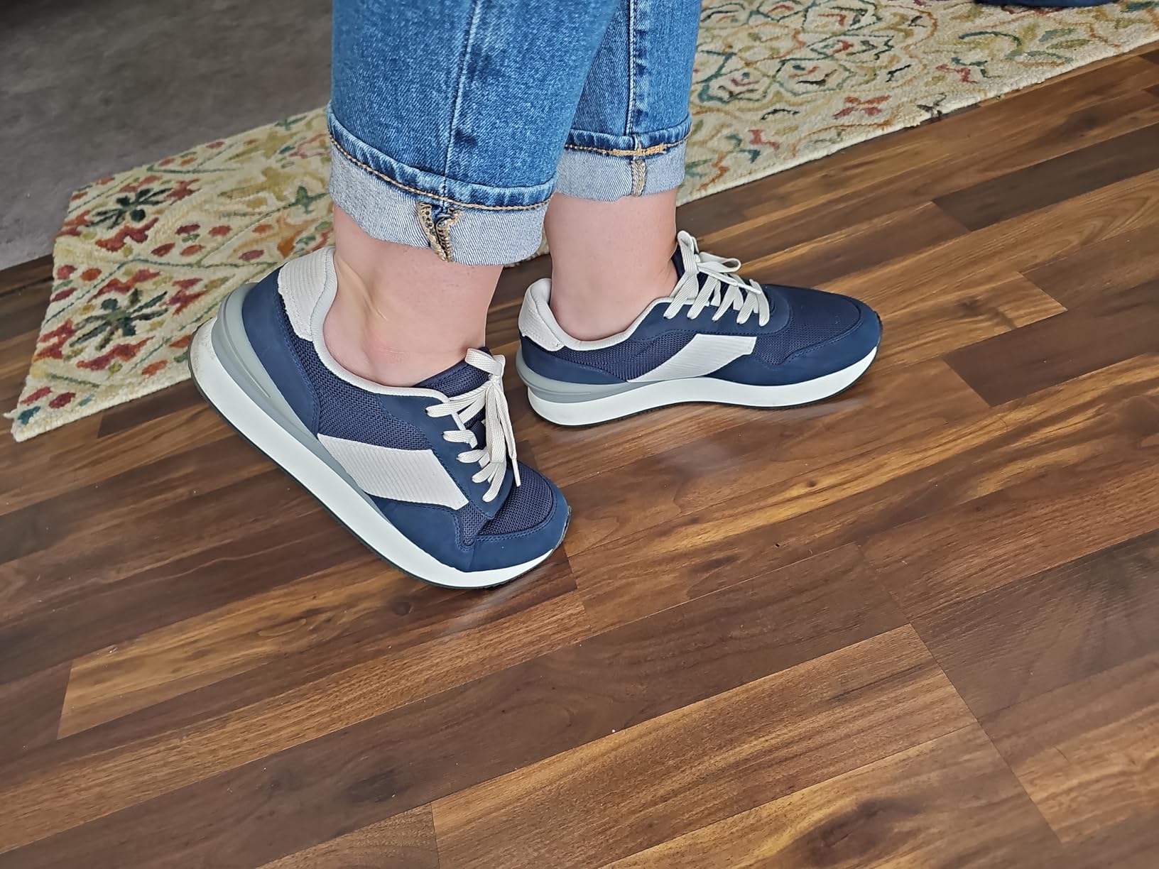 DREAM PAIRS sneakers lifestyle wear example