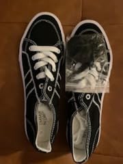Women's Blake Sneaker canvas shoes showing classic design and lace-up closure