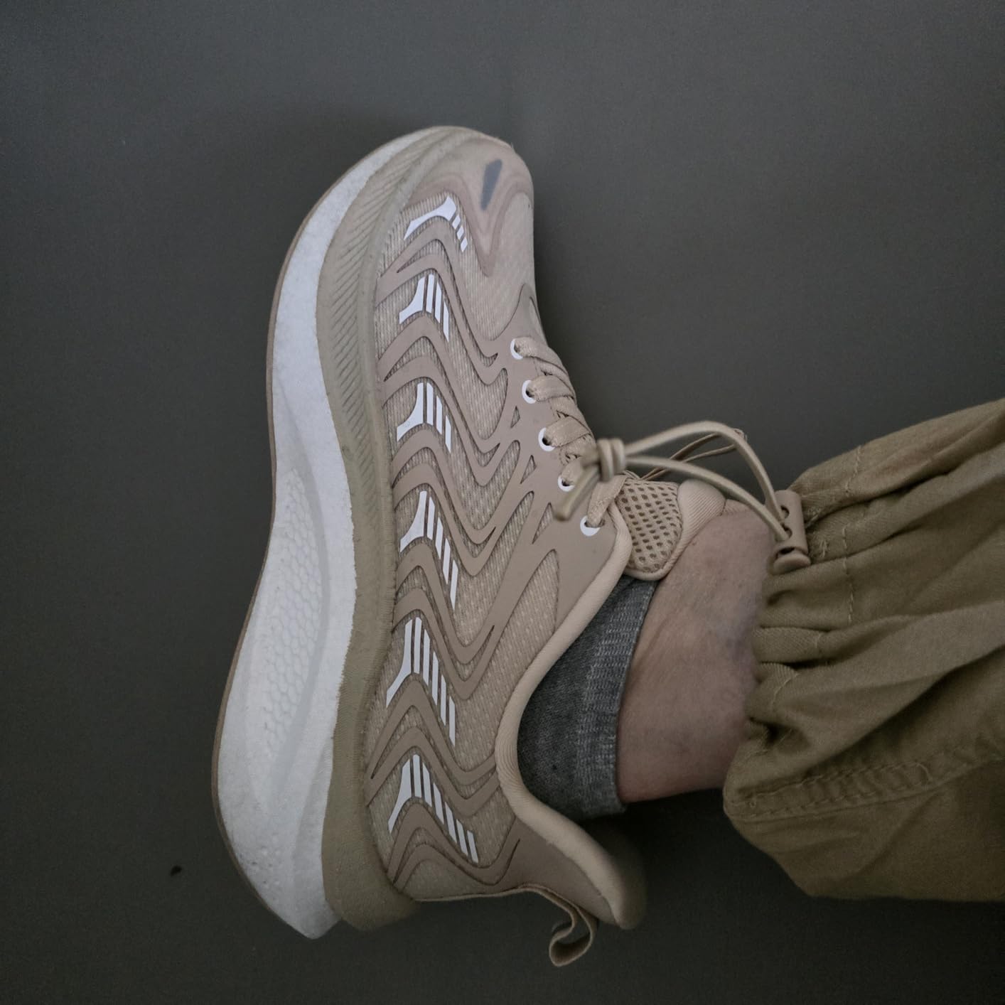 ALLSWIFIT shoes showing toe box and width design for sizing guidance