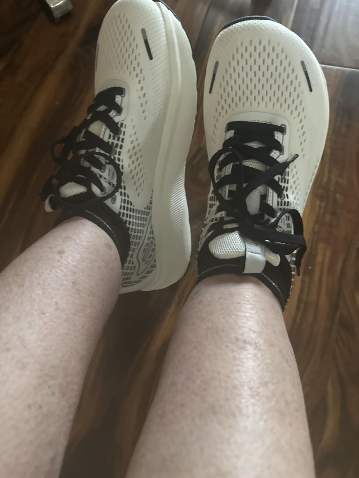 JACKSHIBO wide toe box shoes tested in various conditions showing wear patterns and durability