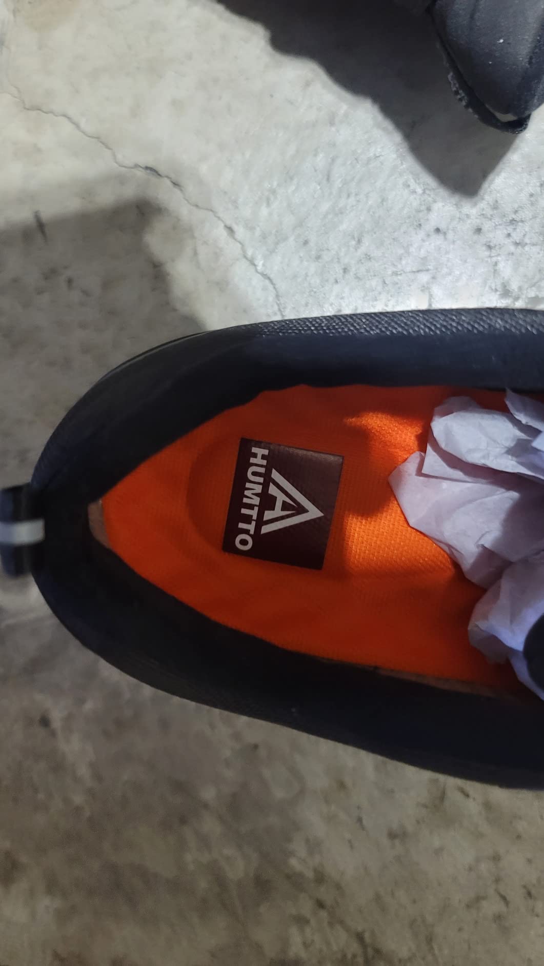 HUMTTO hiking shoes showing TPU reinforcement details and fabric upper construction