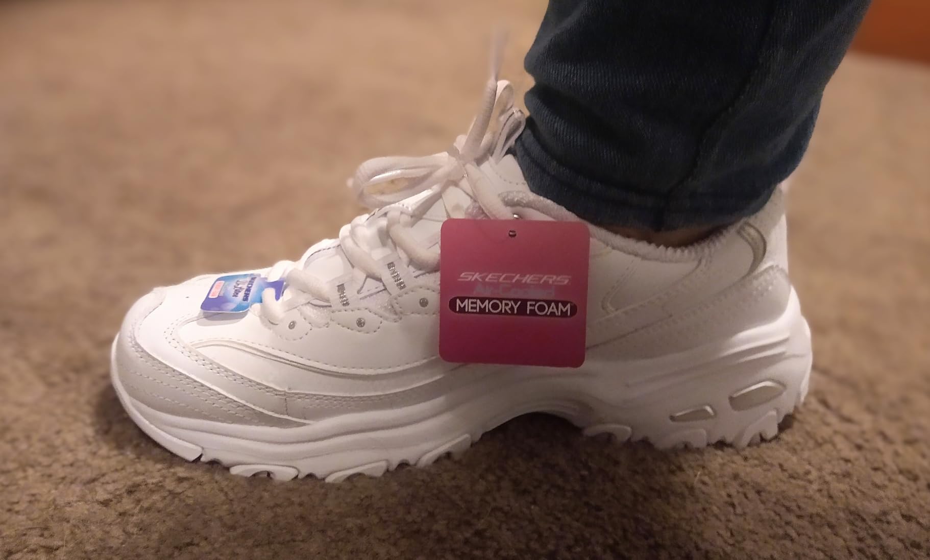 Skechers D'Lites memory foam insole detail showing cushioning technology