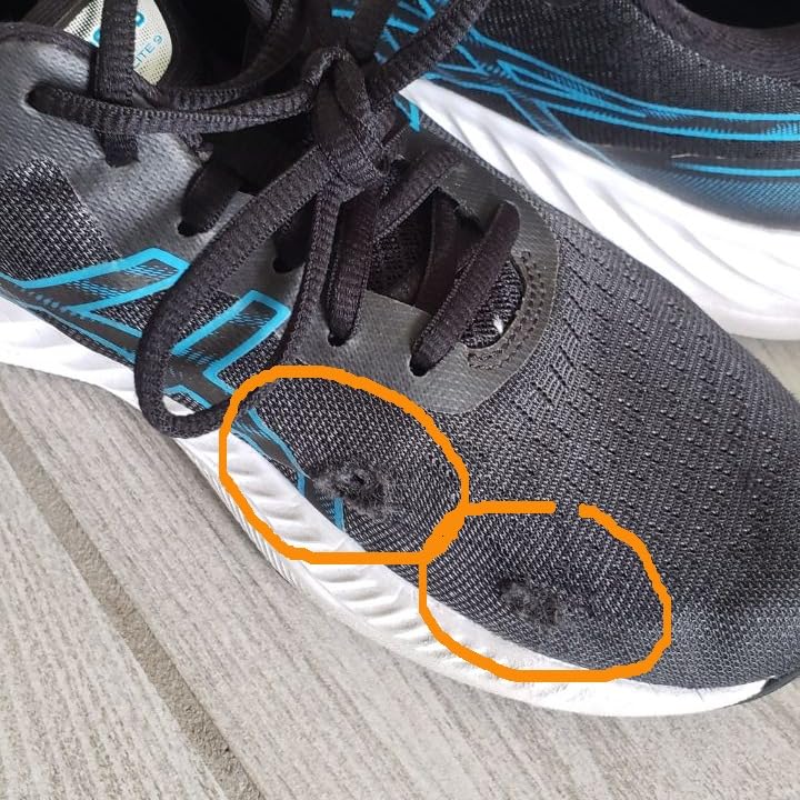 Comparison view of ASICS Gel-Excite 9 showing design elements and construction quality