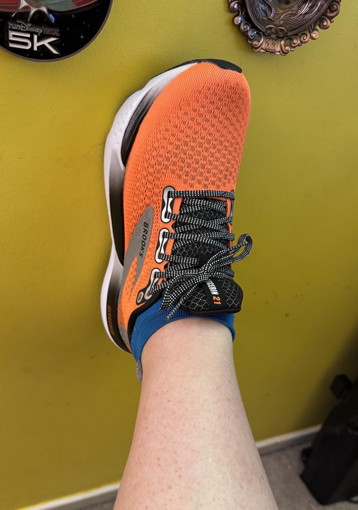 Brooks Glycerin 21 lifestyle shot showing versatility for various daily activities