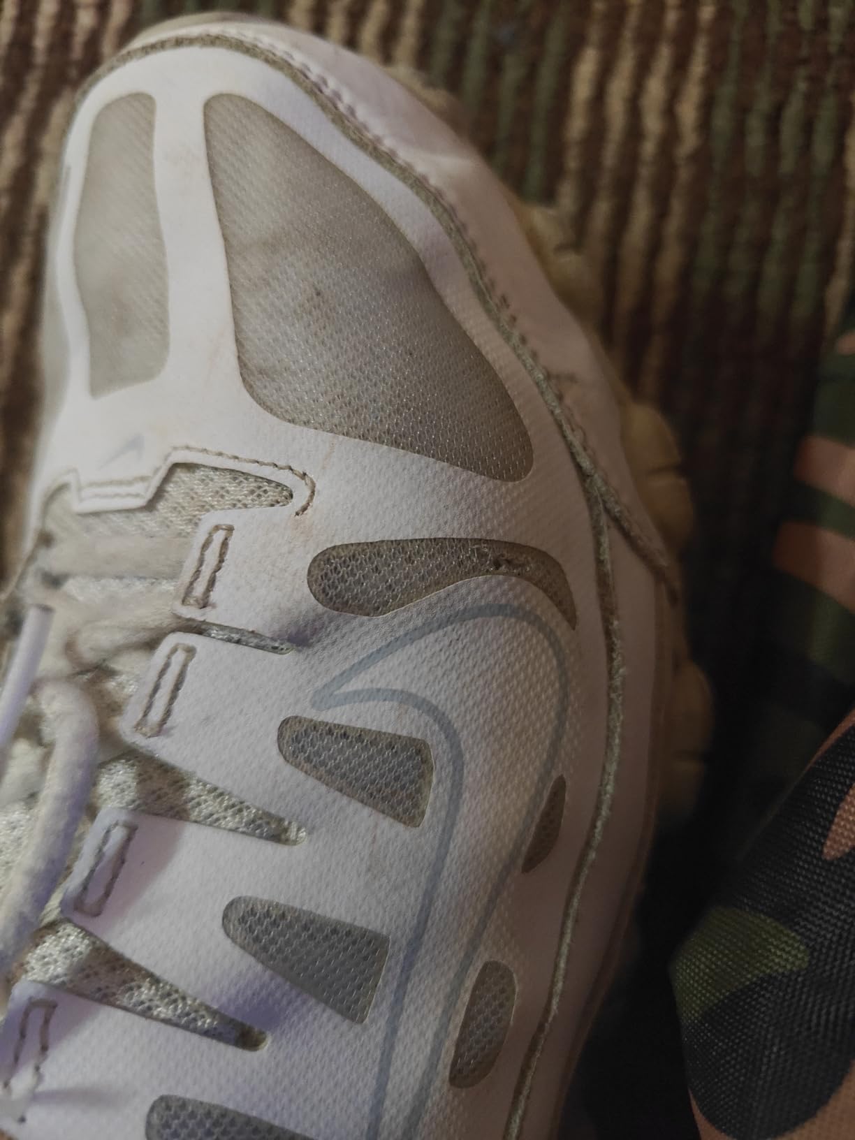 Nike Reax 8 TR Mesh showing detailed view of mesh upper construction and leather overlays