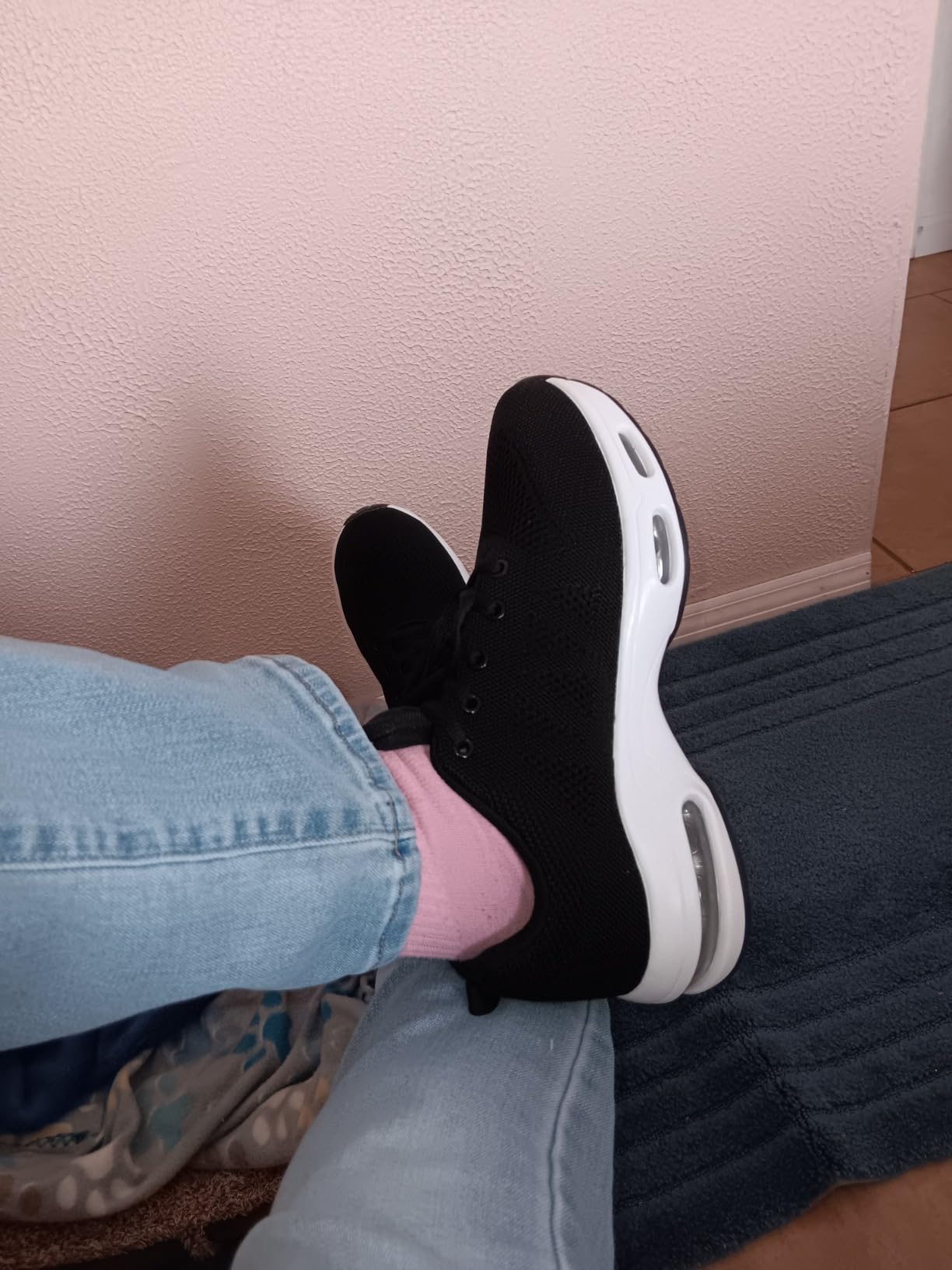 AUPERF women's tennis shoes being worn showing real-world fit and appearance