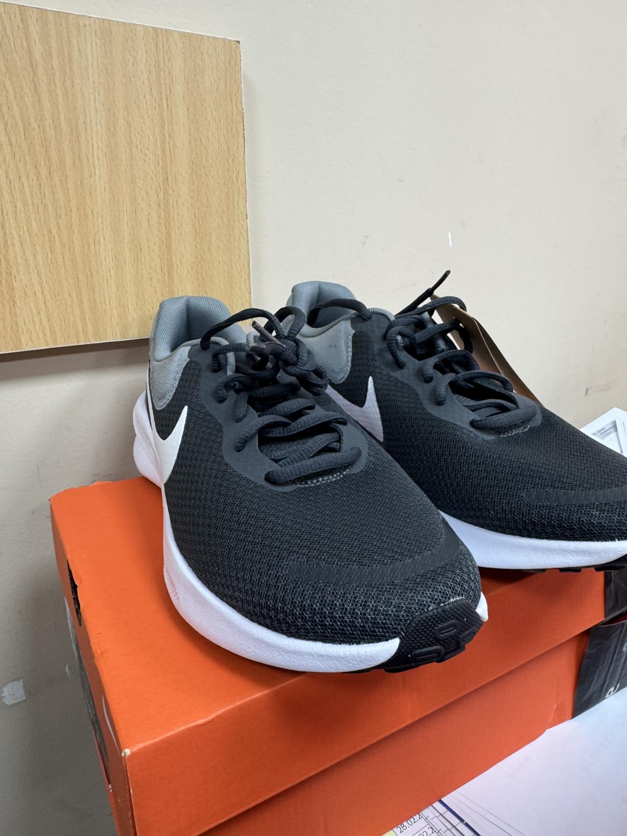 Nike Revolution 7 outsole pattern showing rubber traction design for multiple surfaces