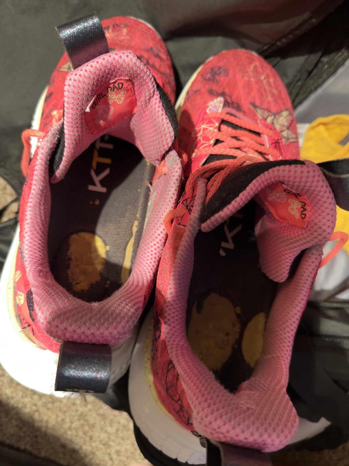 VKTRY insole showing separation of top cushioning layer from carbon fiber base after 2.5 months of use