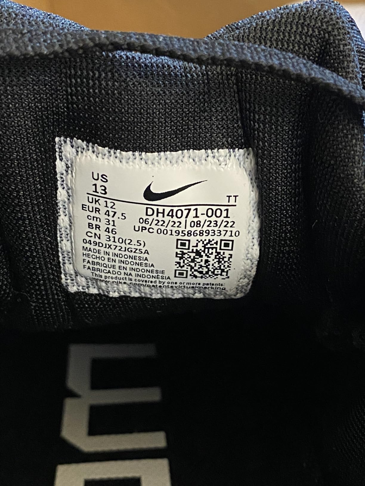 Nike Pegasus 39 Premium side profile showing React midsole and Zoom Air technology