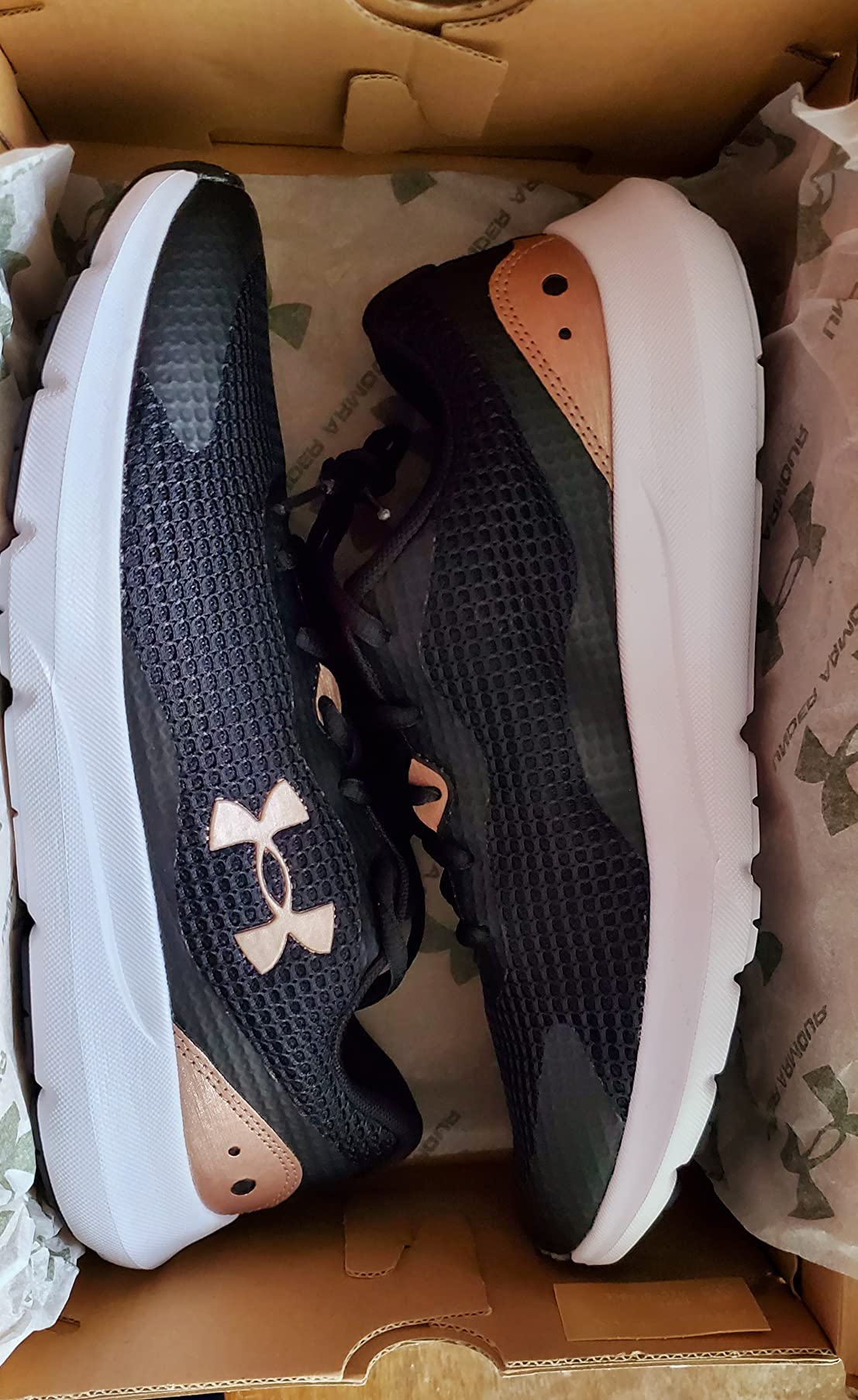 Close-up of Under Armour Surge 3 mesh upper construction and lacing system