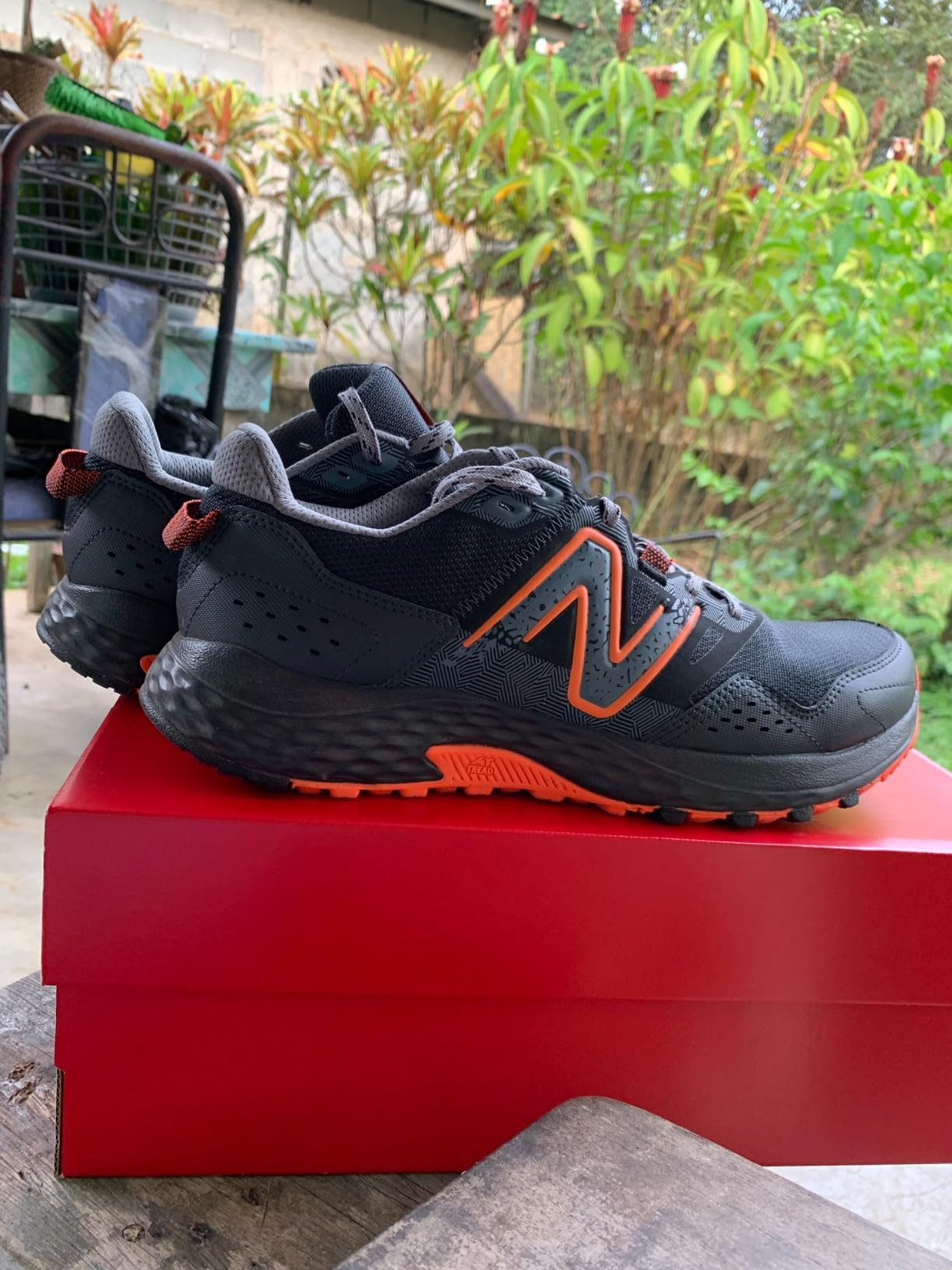 New Balance MT410V8 showing different colorway options and construction details