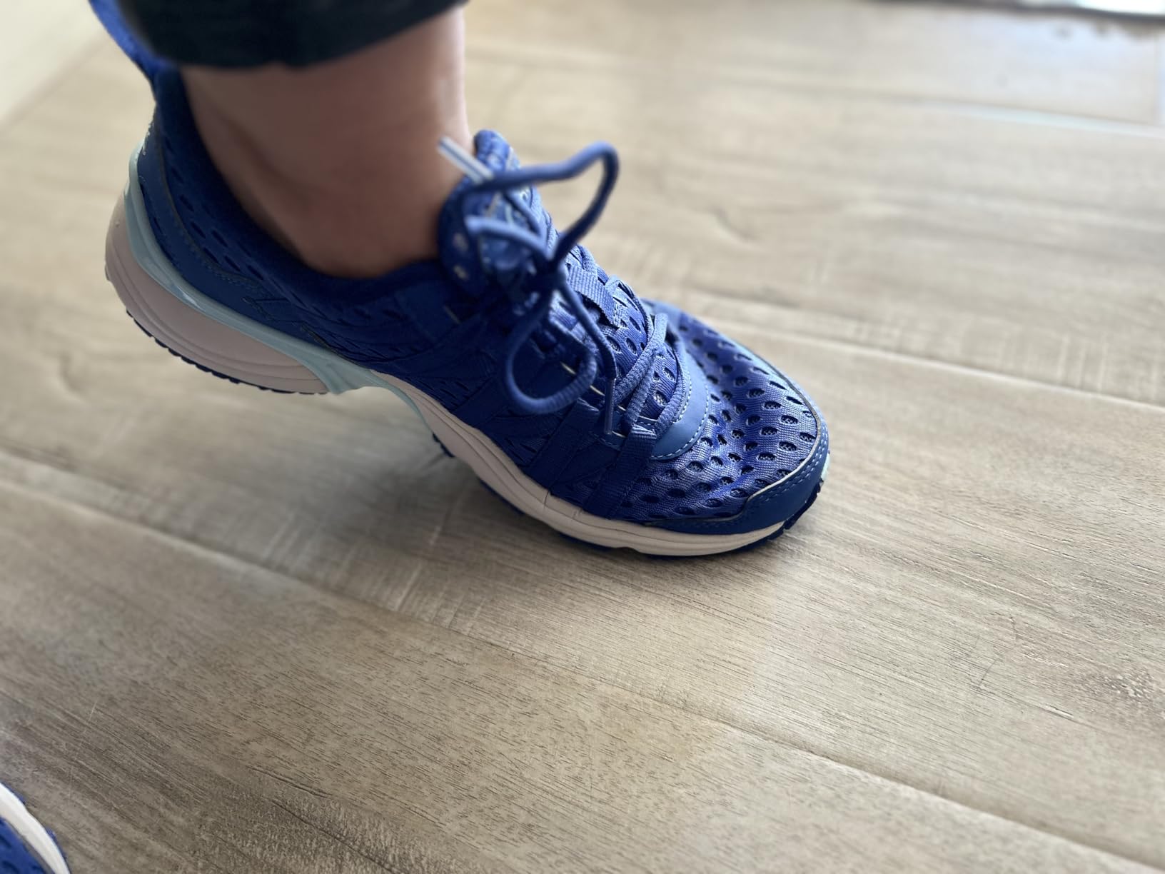 Ryka Hydro Sport community feedback showing mixed reviews on durability versus comfort