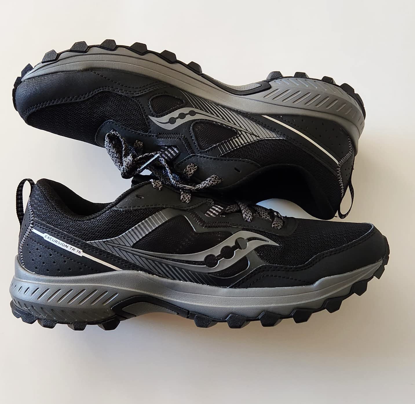Product marketing comparison showing VERSARUN cushioning claims versus real world testing results
