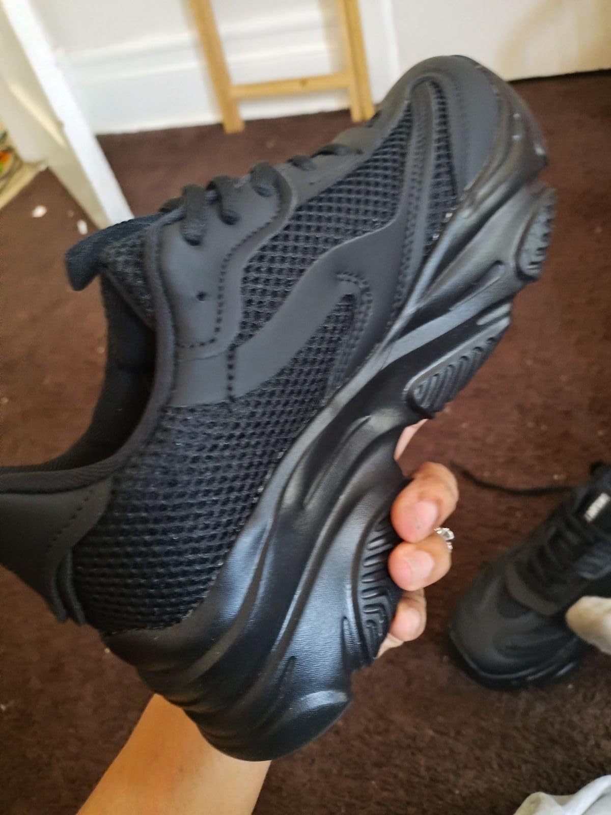 DREAM PAIRS platform sneakers bottom view showing EVA outsole tread pattern and 2.5 inch height