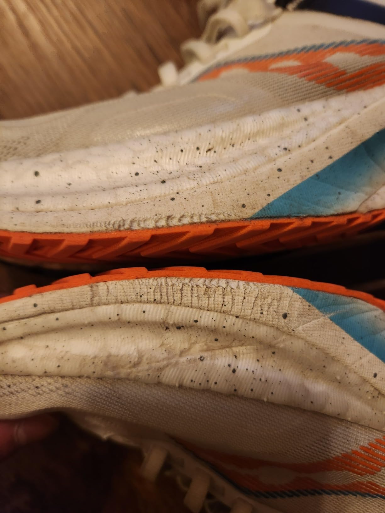 Saucony Tempus midsole design showing deeper contouring and support frame technology