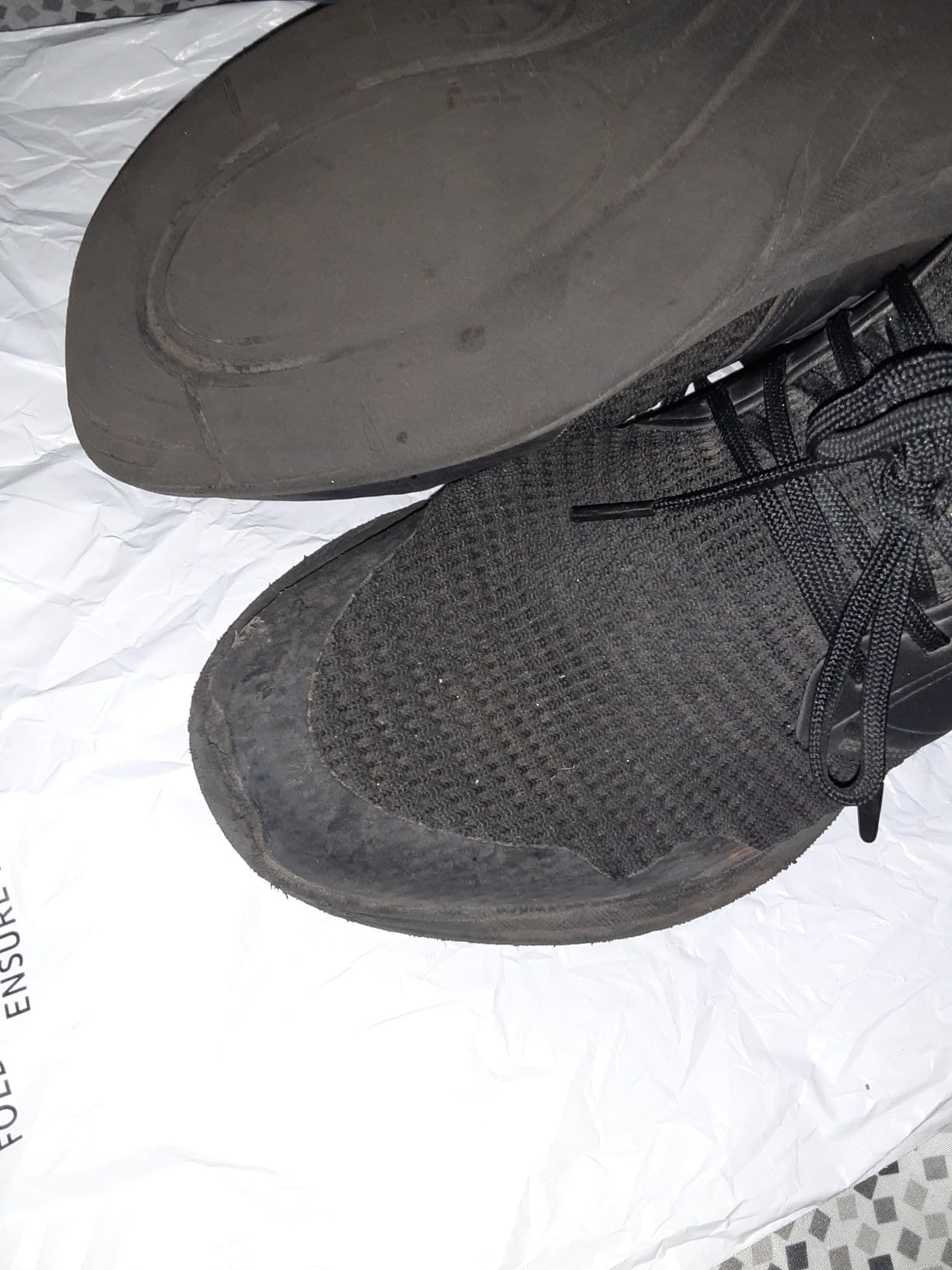 Giniros workout shoes in gym setting showing real world performance during exercise