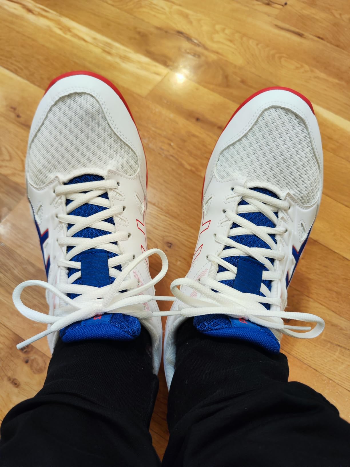 Asics Gel-Rocket 11 outsole pattern showing flex grooves and court-specific traction design