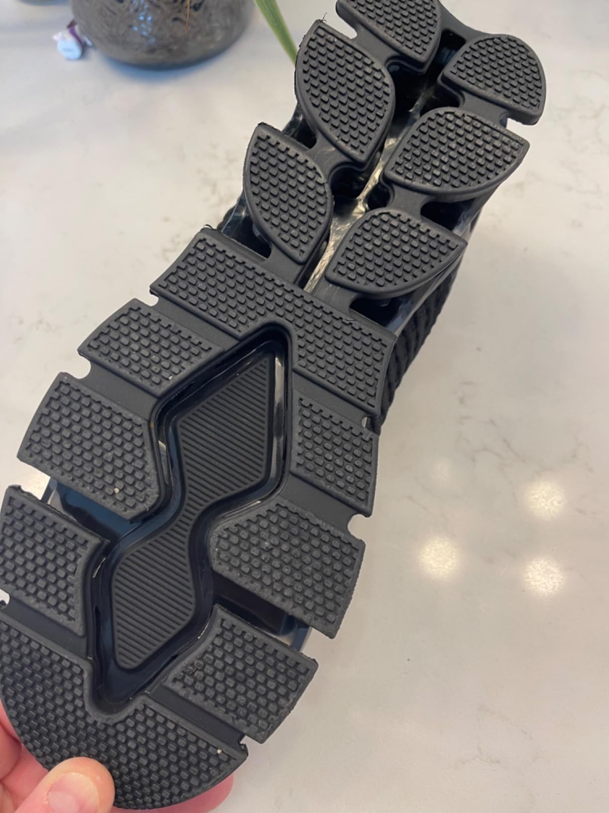 User feedback examples showing common wear patterns and issues
