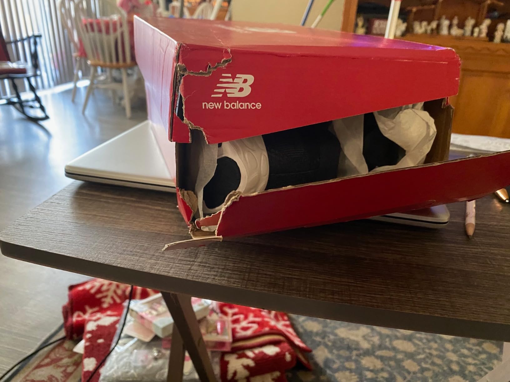 New Balance 680 V8 shoe box and packaging showing proper sizing and model information