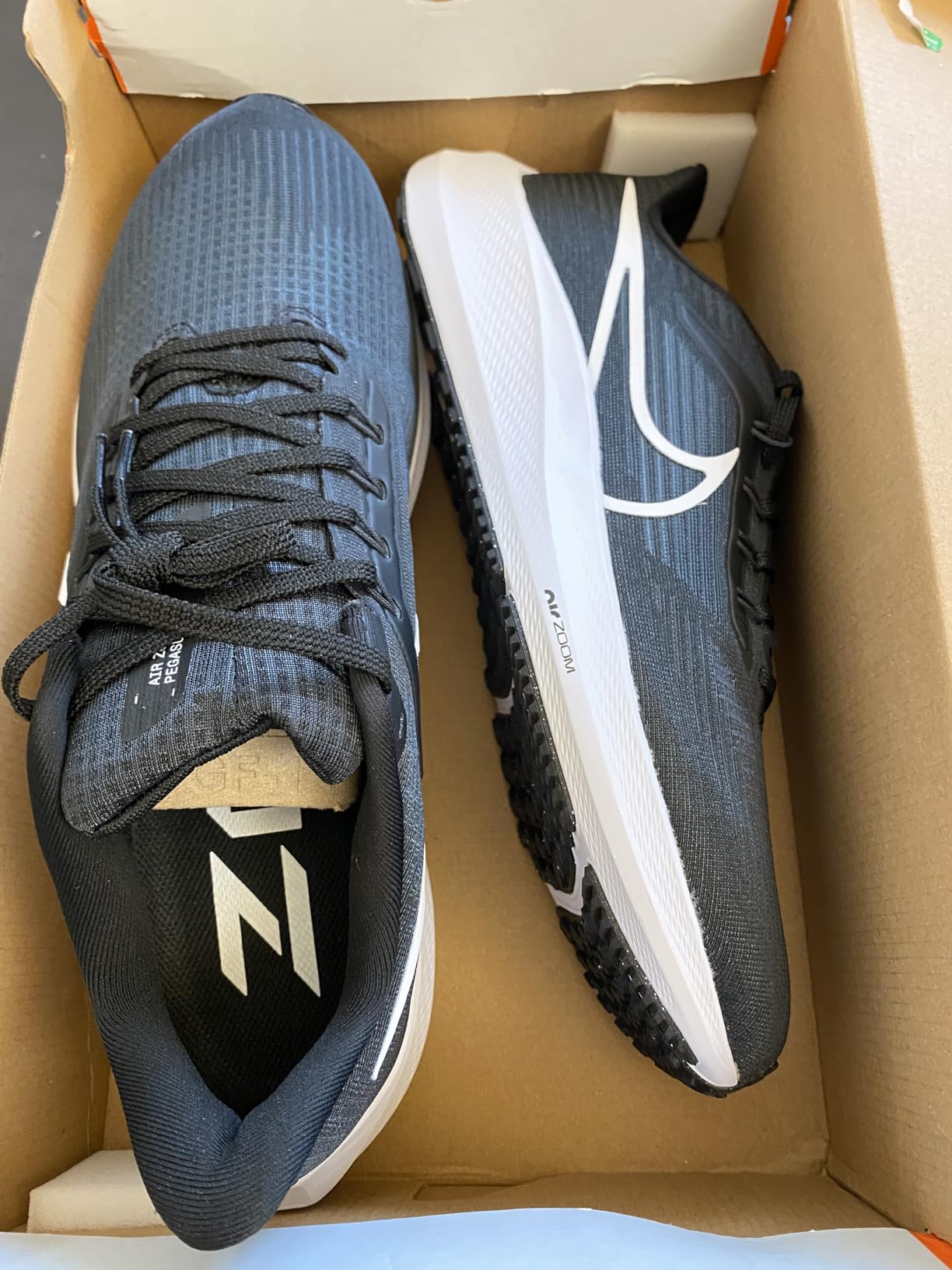 Nike Pegasus 39 midsole showing React foam construction and Zoom Air unit placement