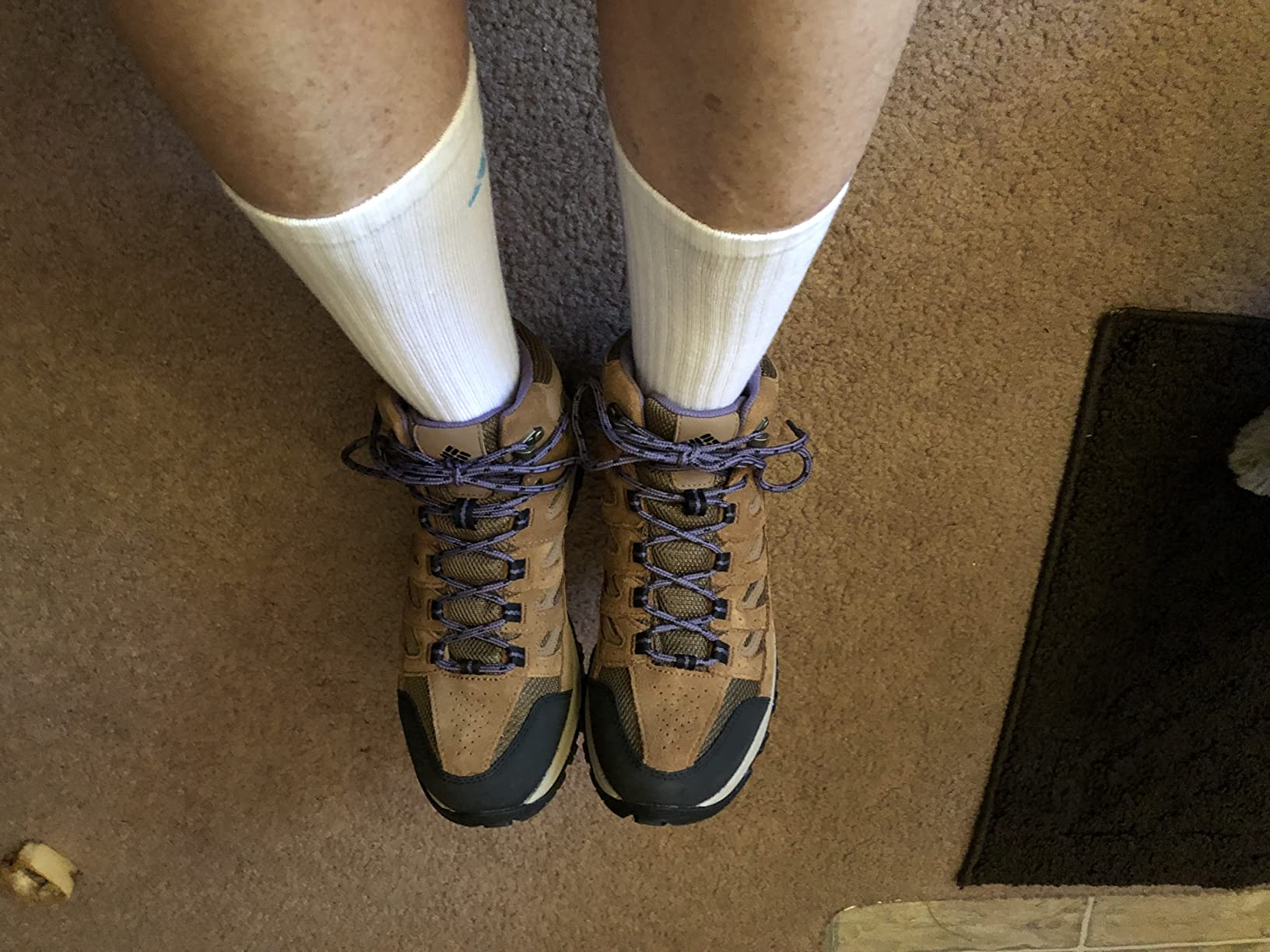 Columbia Crestwood hiking boots detail showing lacing system and ankle support design