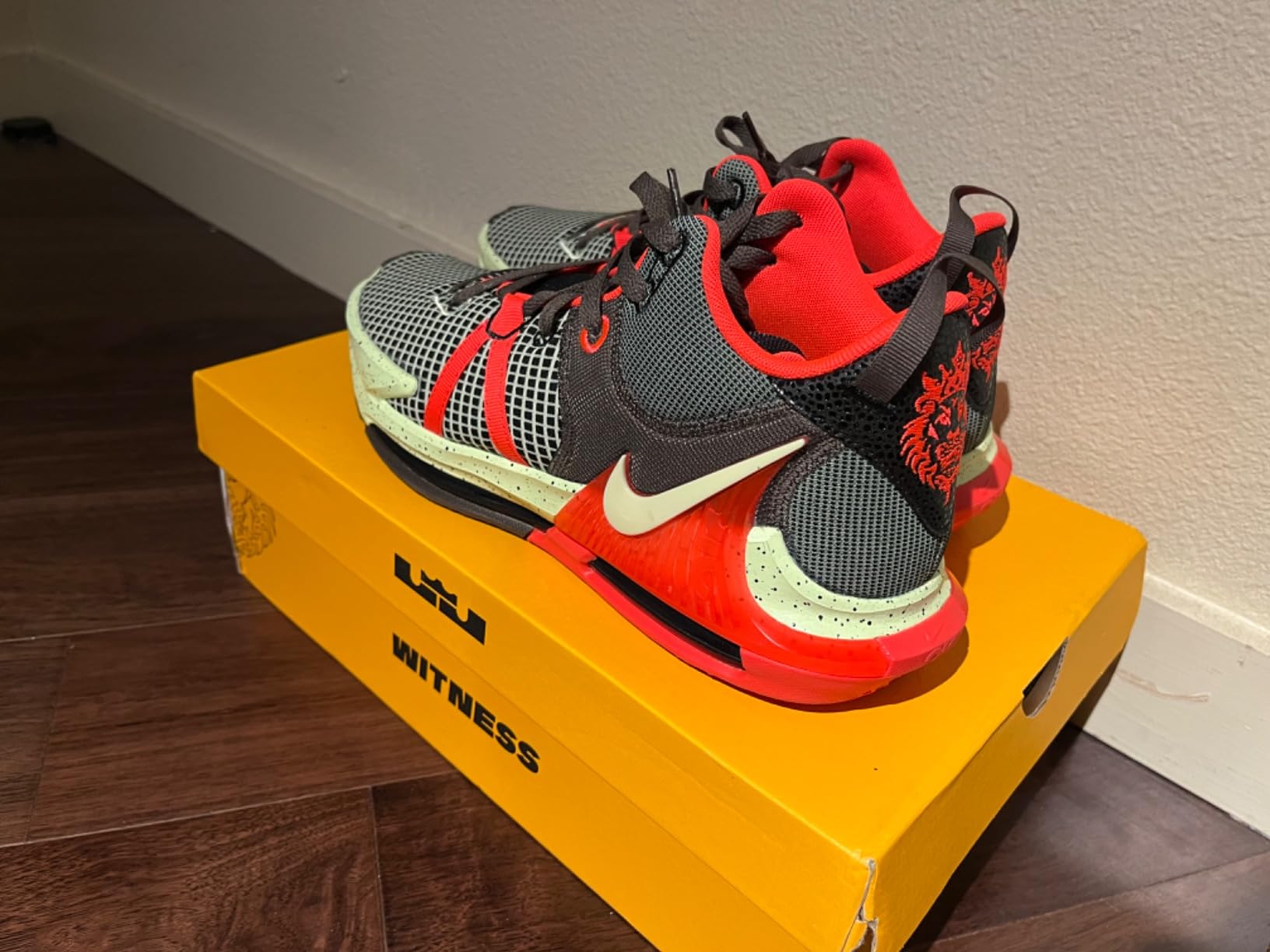 Nike LeBron Witness 7 basketball court performance traction grip outdoor indoor testing