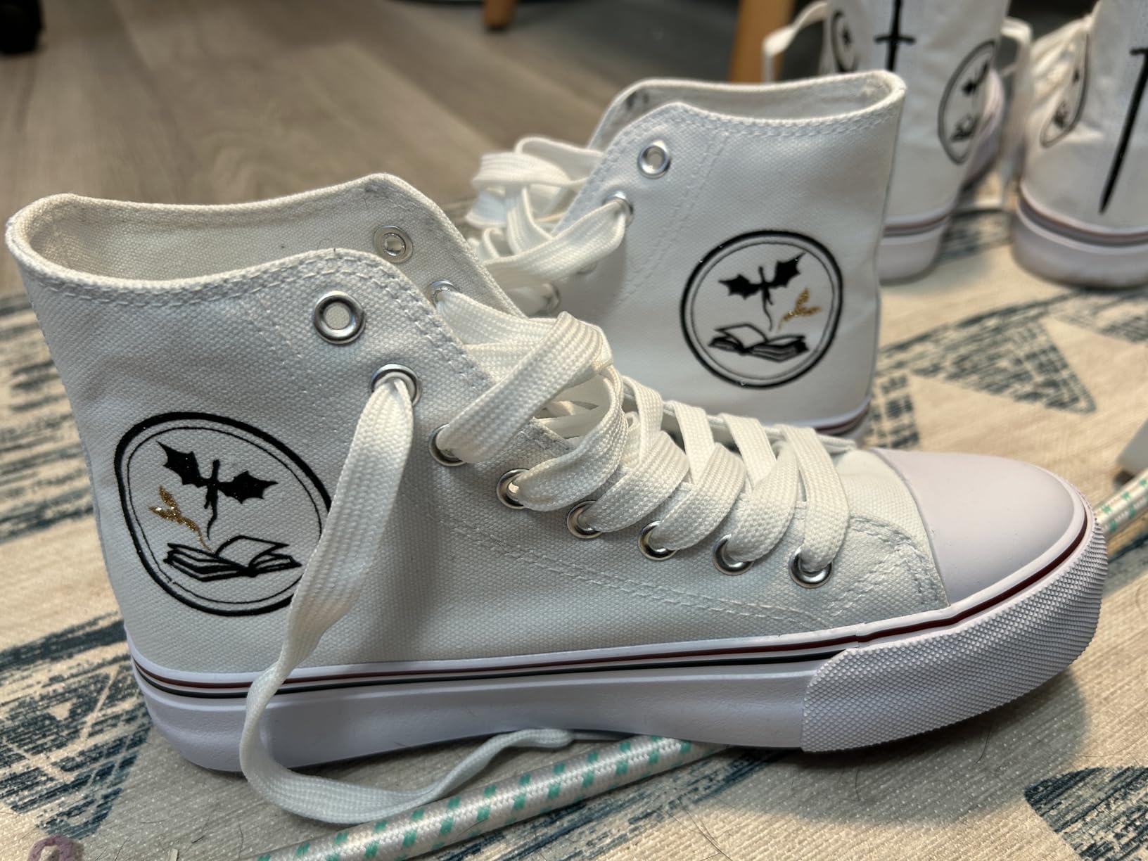 hash bubbie sneakers showing sole pattern and anti-slip design features