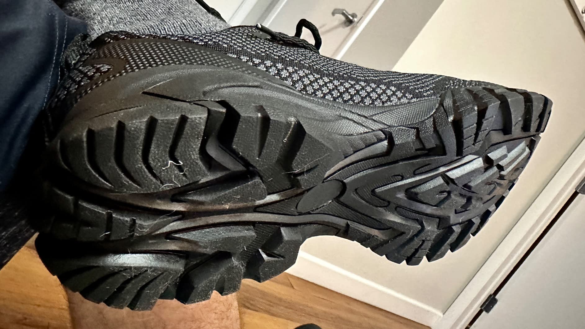 ULOGU waterproof hiking shoes grey colorway showing outdoor design and rubber sole