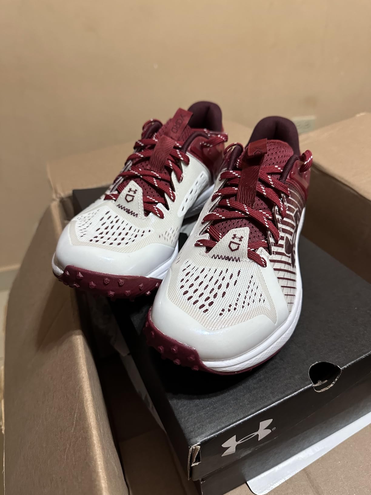 Under Armour Yard Low marketing claims verification showing actual product features