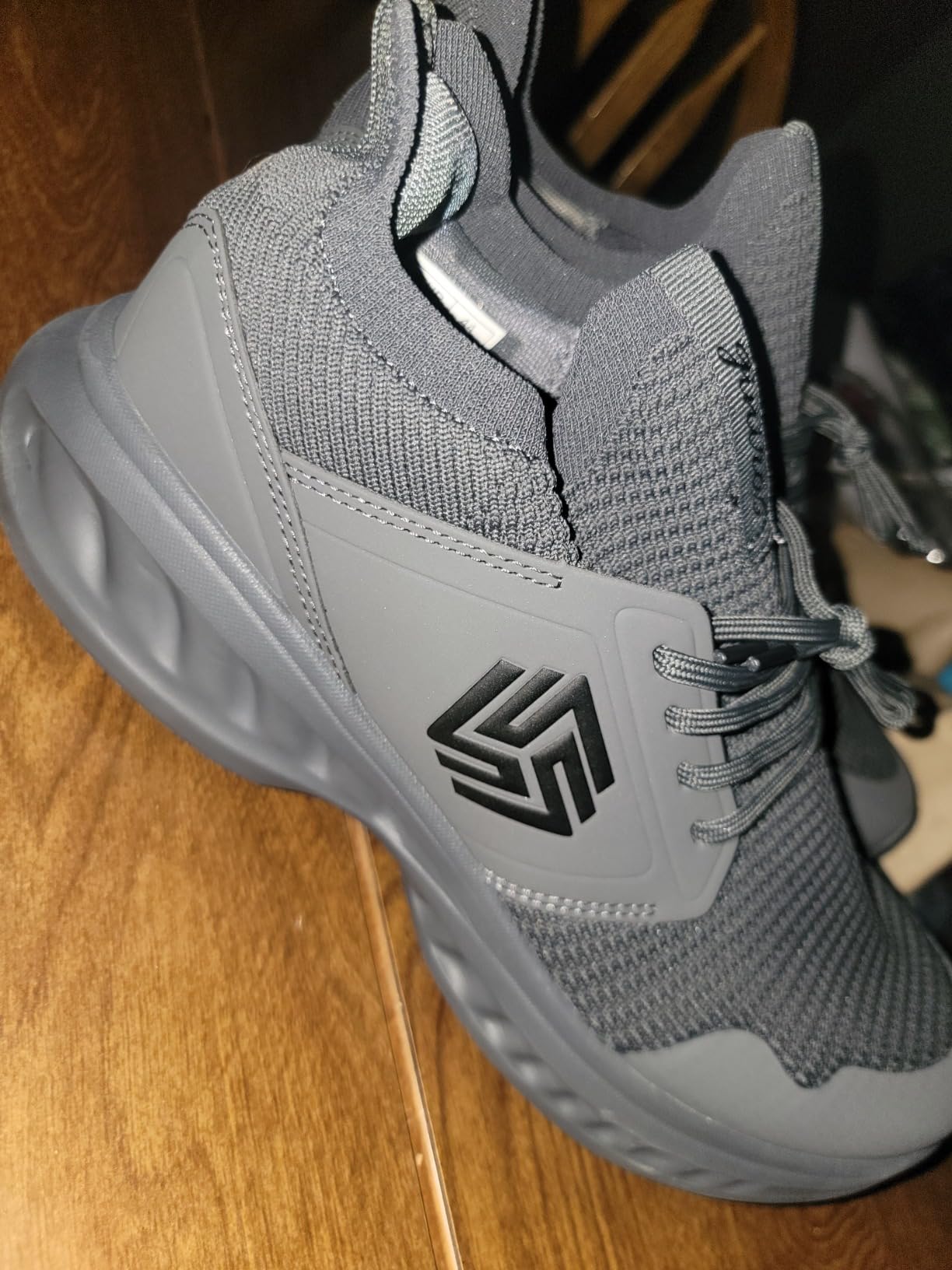 Giniros walking shoes tested in different conditions showing sole grip and wear