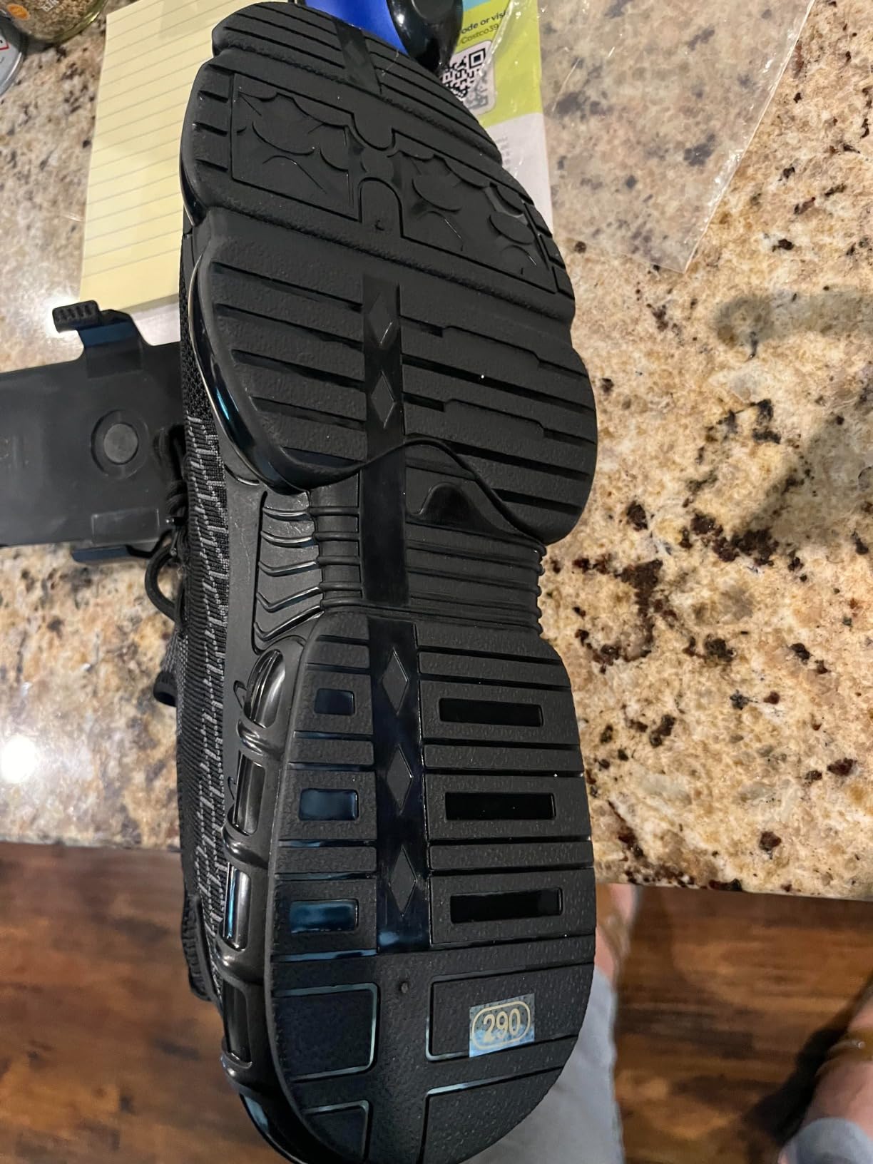 Steel toe work shoes product features comparison showing actual vs claimed performance