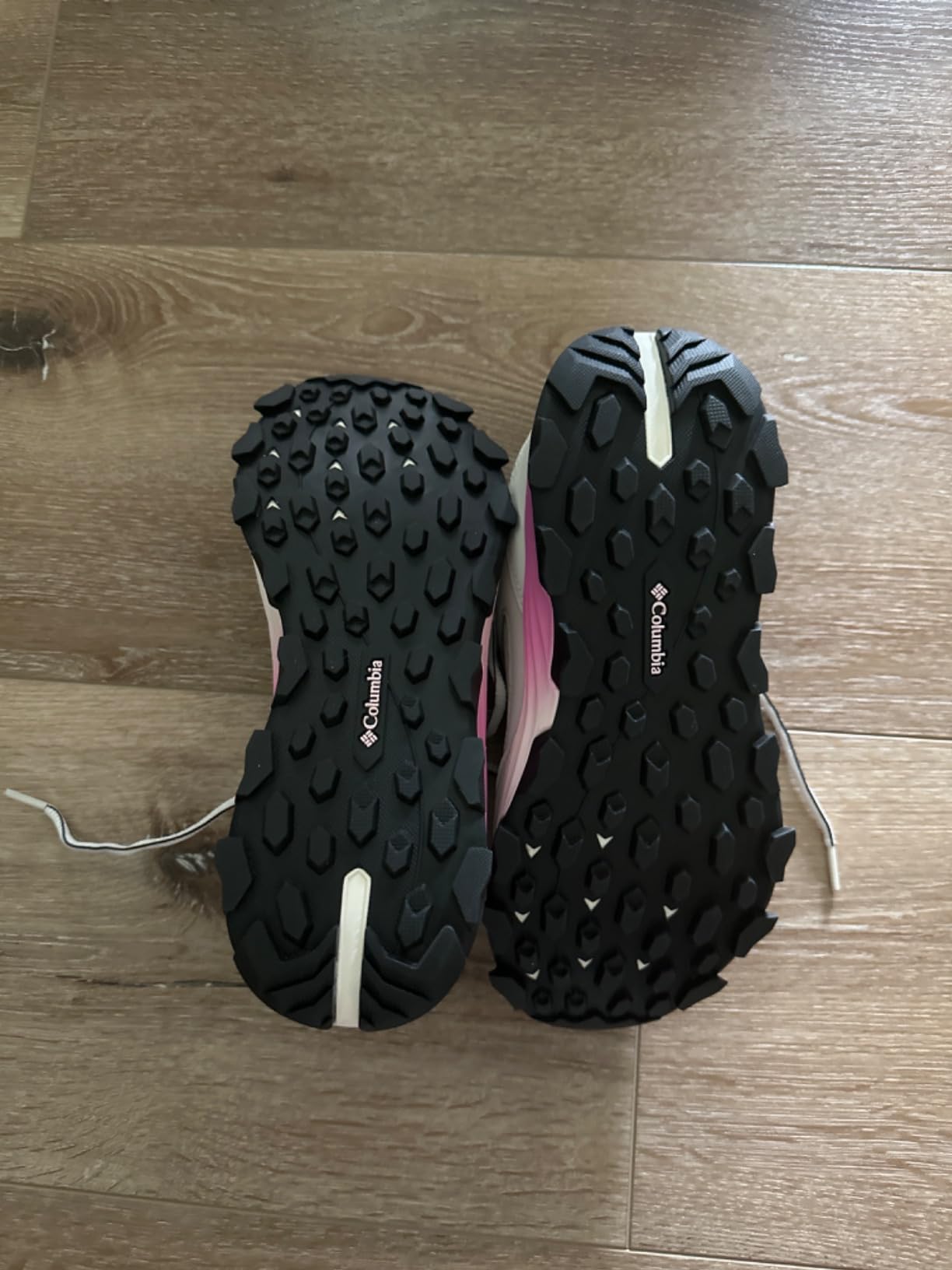 Columbia Hatana Breathe side profile showing low-profile trail design and TPU midfoot structure