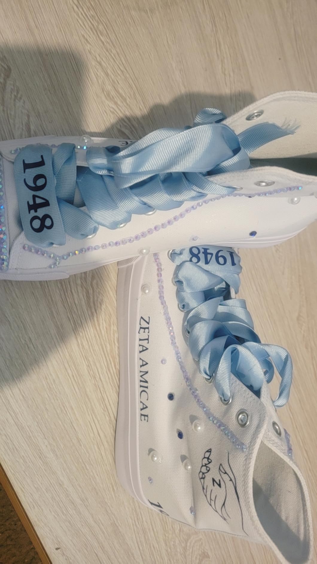 ZGR women's canvas shoes showing side profile and ankle height design