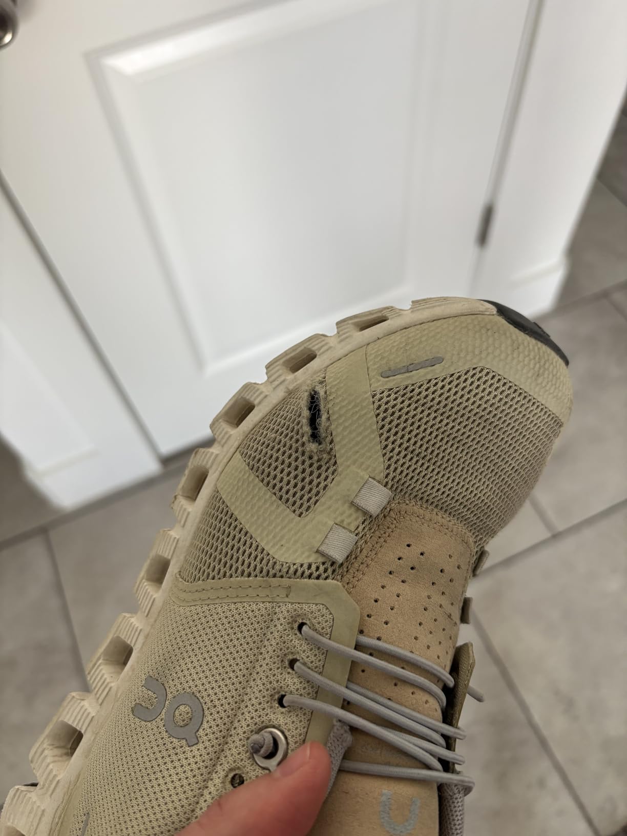On Cloud 5 durability issues showing hole developing in toe area