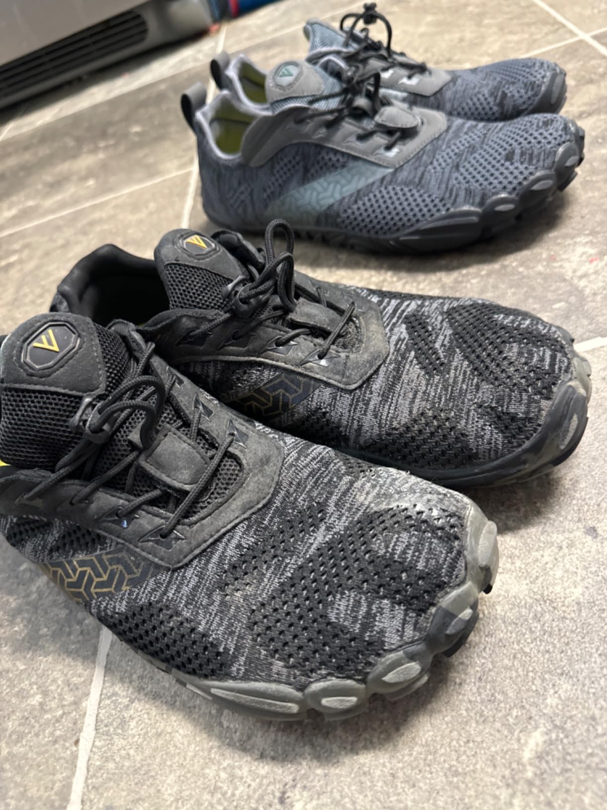Close-up of WHITIN trail shoe mesh upper and flexible sole construction