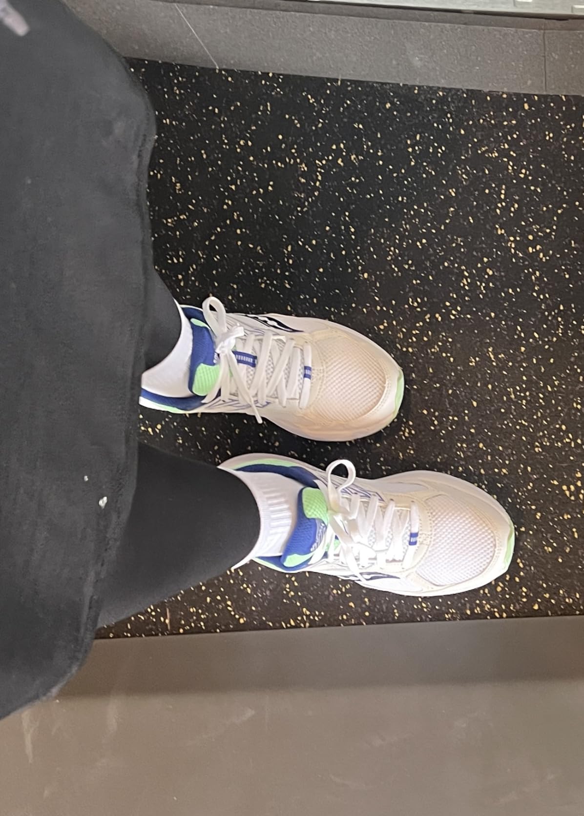 Side profile of Kinvara 12 showing VERSARUN midsole cushioning and outsole design