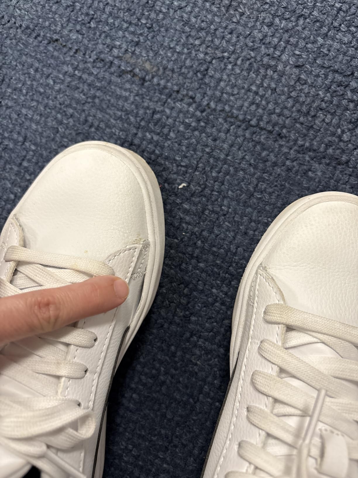 PUMA Smash Platform V3 showing sole separation issue that multiple reviewers experienced