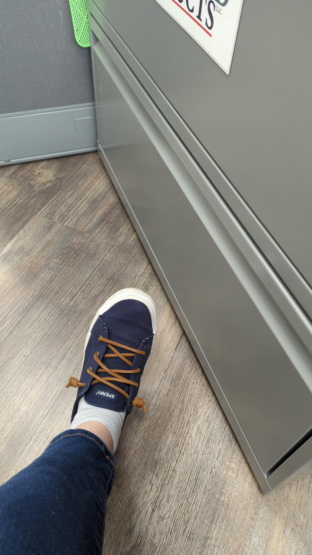 Side profile view of Sperry Crest Vibe showing elastic back panel and overall silhouette
