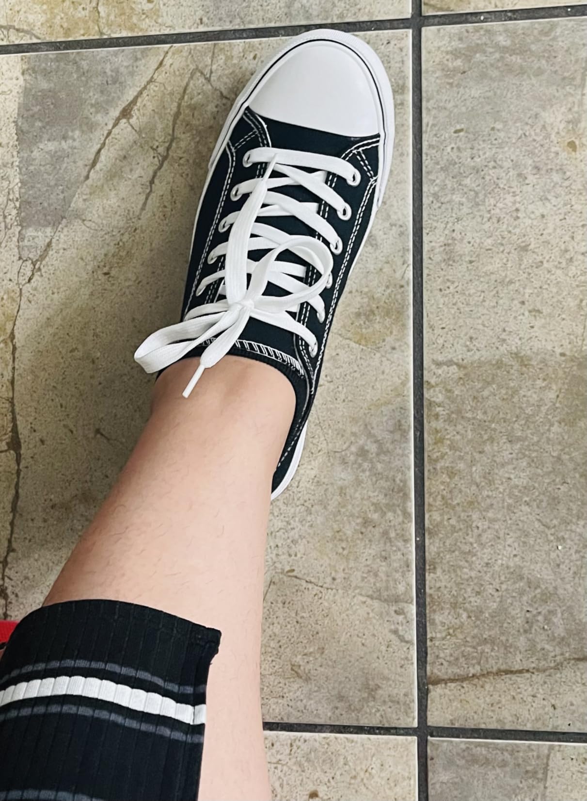 Adokoo sneakers customer photo showing real user experience