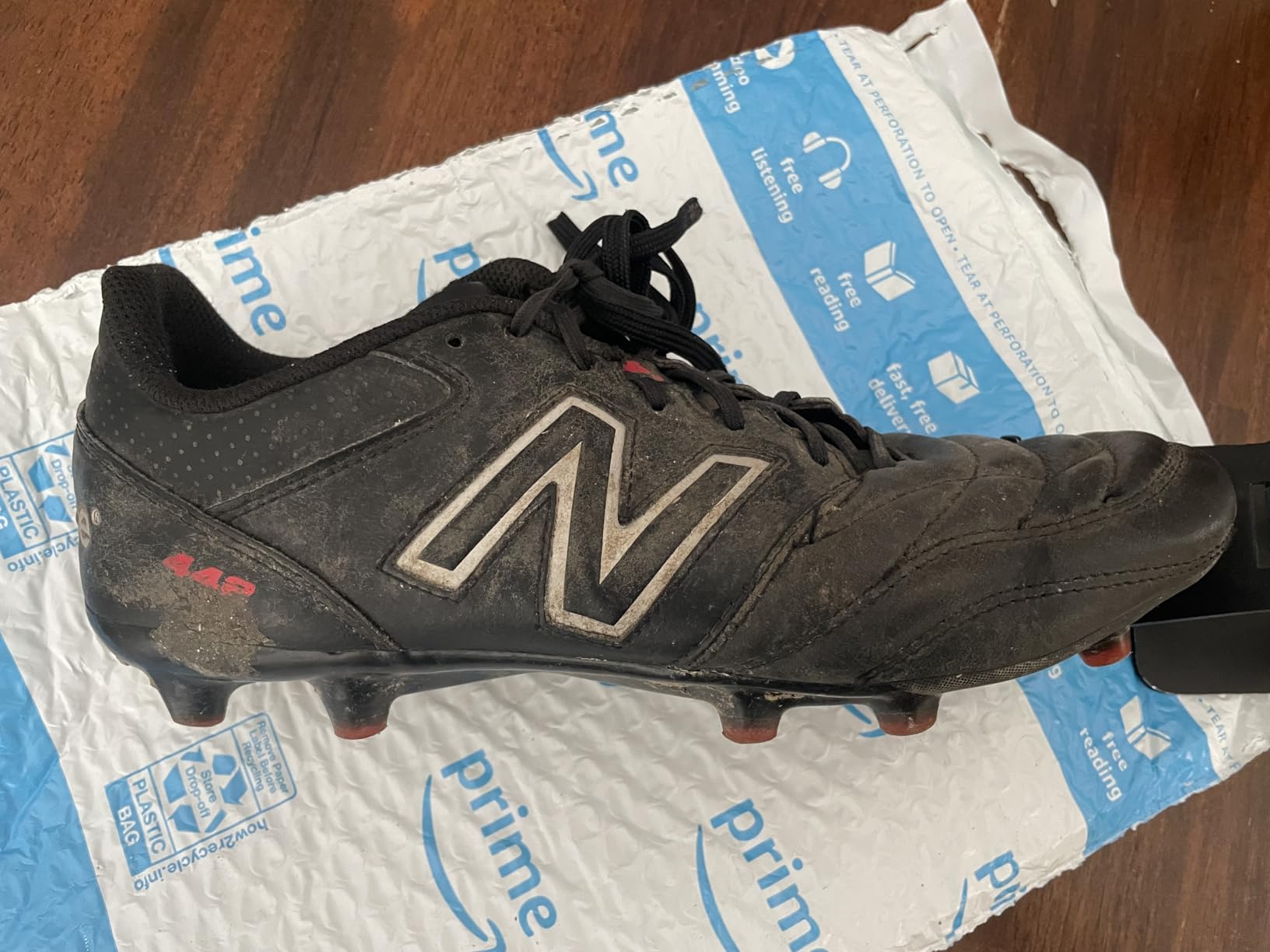 New Balance Men's 442 V2 Team FG Soccer Shoe leather upper with wide fit design