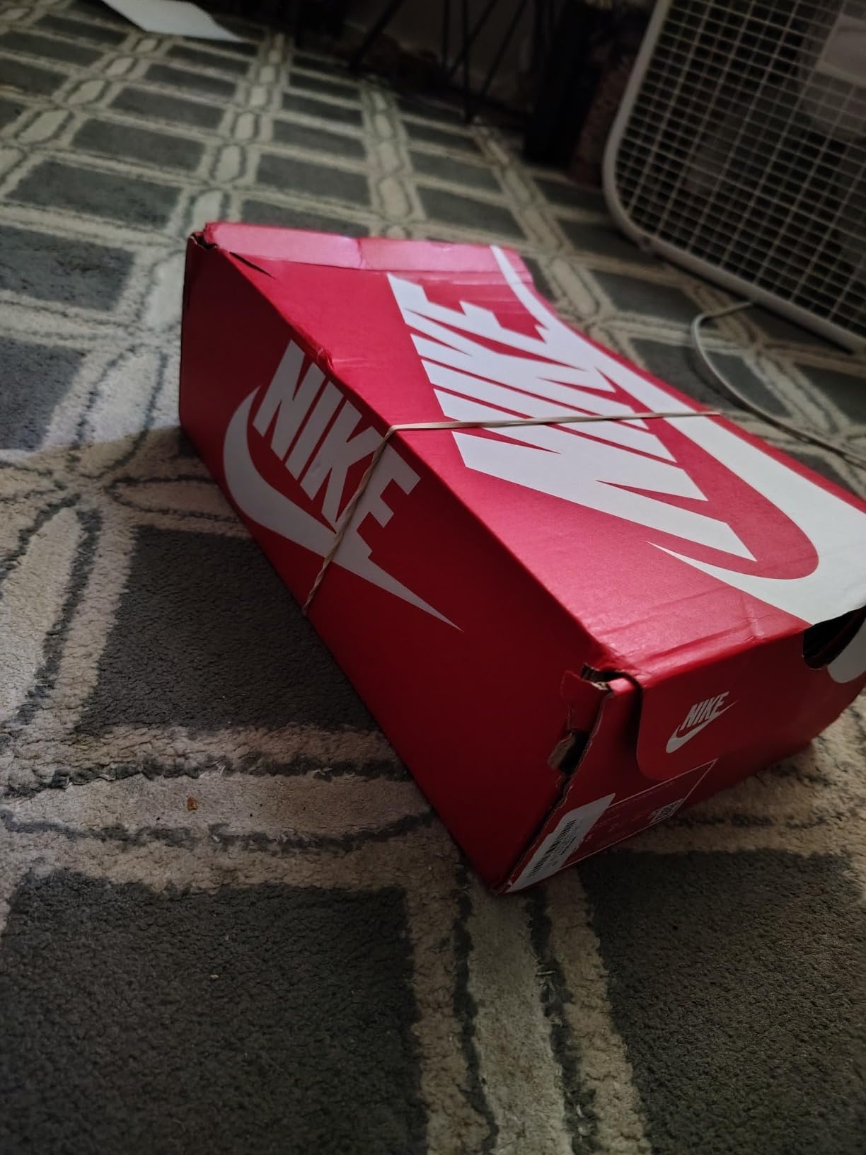 Nike Men's Sneaker interior showing insole design and padding details