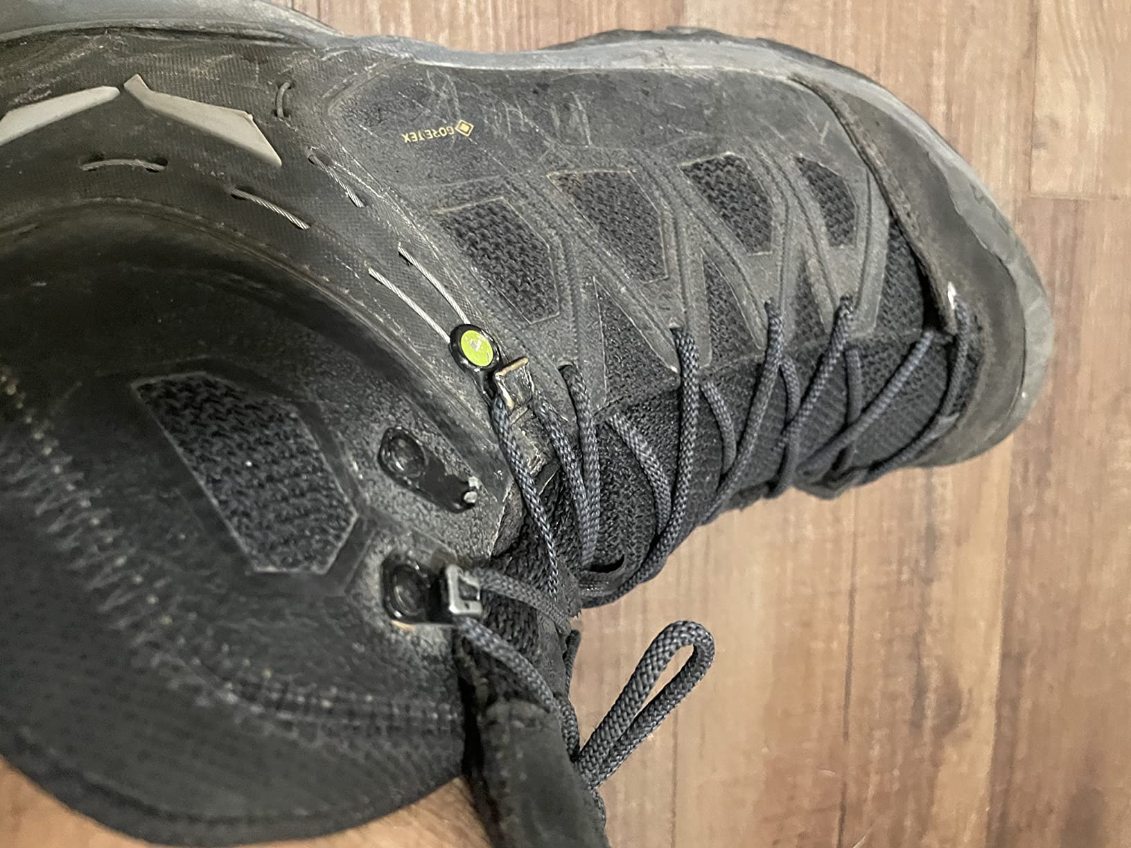 Salewa Mountain Trainer Lite Mid GTX hiking boots black out carrot colorway showing high ankle design