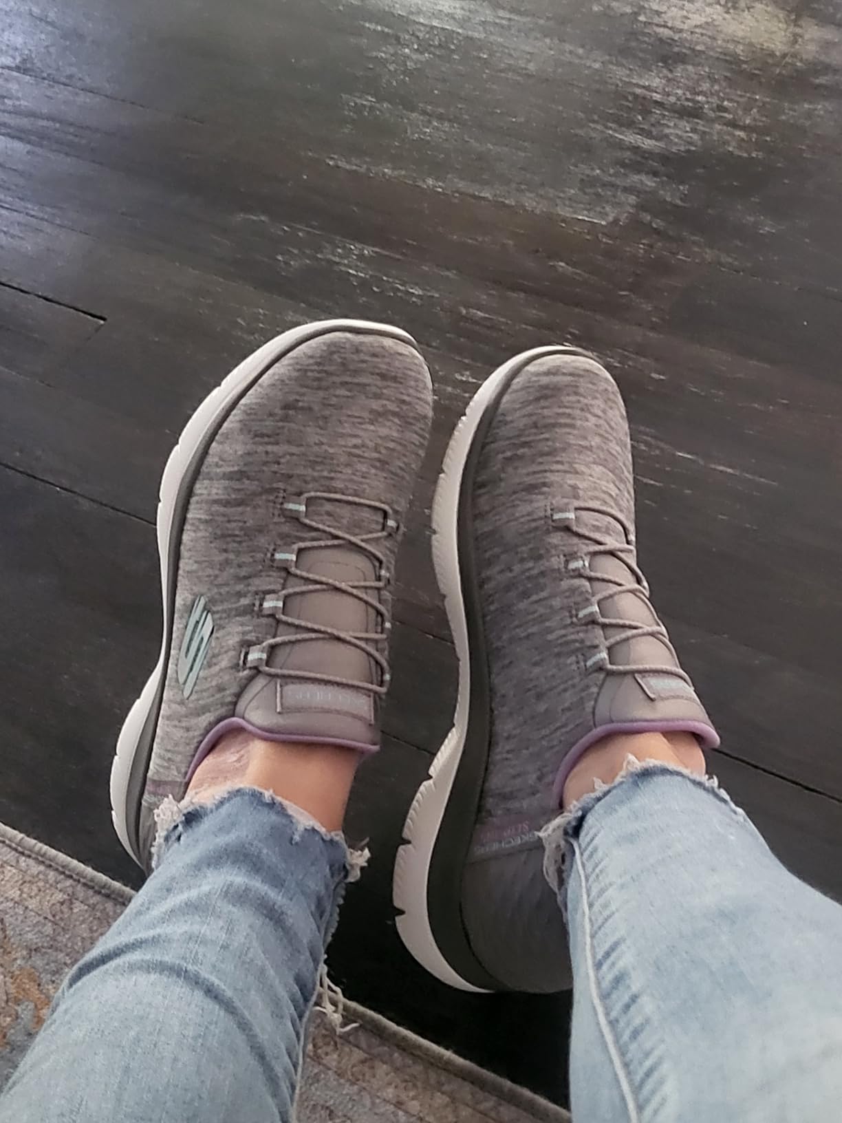 Final assessment view of Skechers Women's Hands Free Slip-ins showing complete package